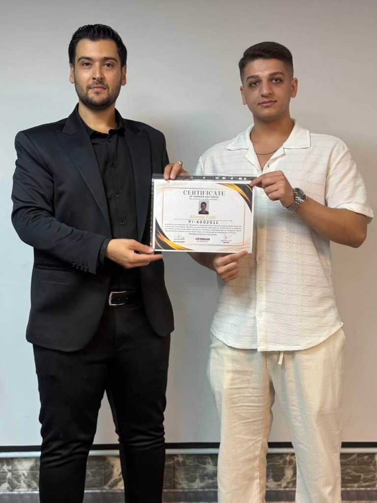 پارسا قربانیان، مدرسه پرنیان